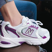 Кроссовки New Balance 530 белые с фиолетовым