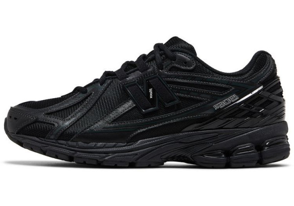 New Balance 1906R All Black