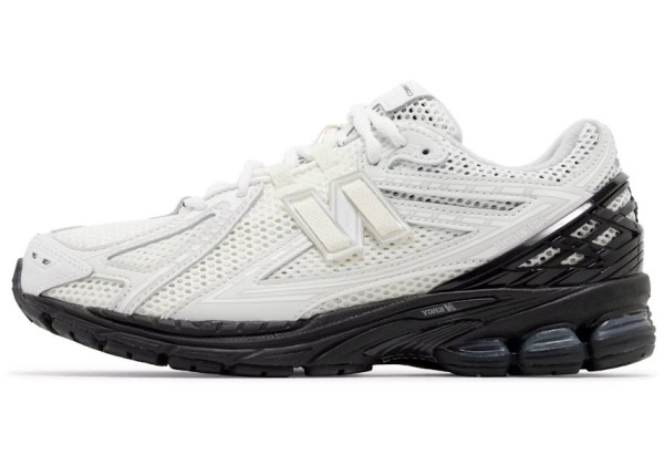 New Balance 1906R Comme Des Garcons