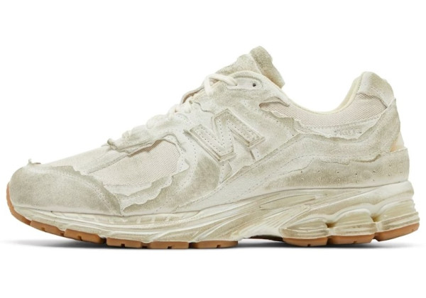 New Balance 2002R Protection Pack Distressed