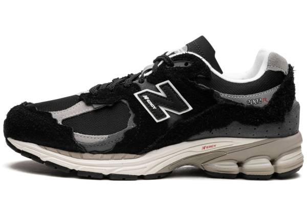 New Balance 2002R the Protection Pack Black Grey