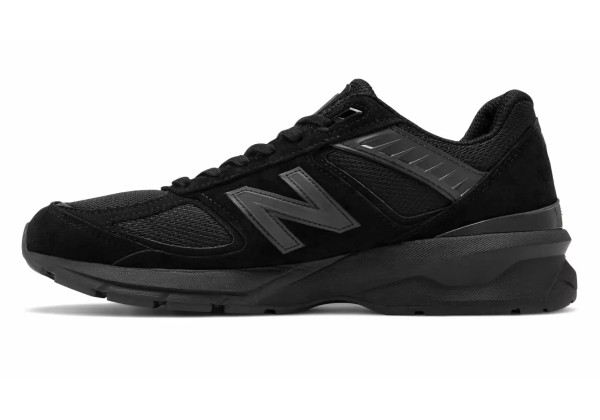 Кроссовки New Balance 990 моно черные