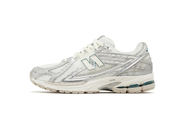 New Balance 1906R Silver Metallic Cream White