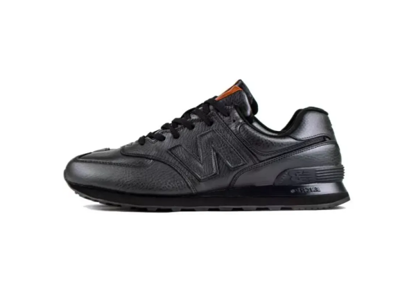 New Balance 574 All Black Leather