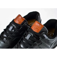 New Balance 574 All Black Leather