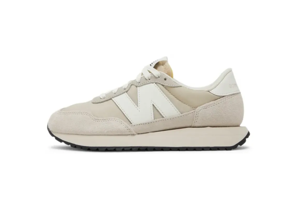 New Balance 237 Moonbeam Berge