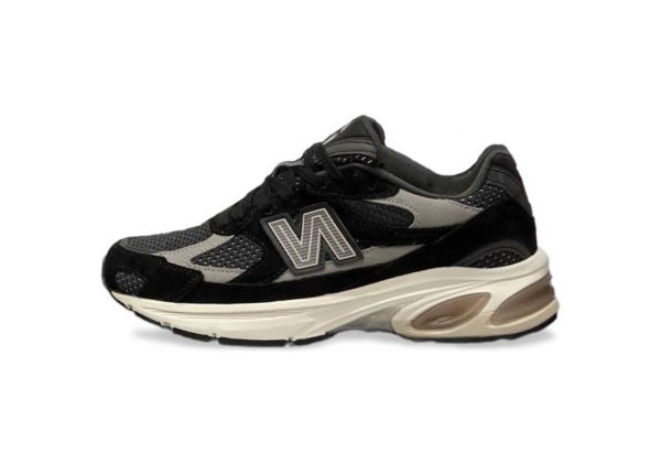 New Balance 2010 Black Grey Sand