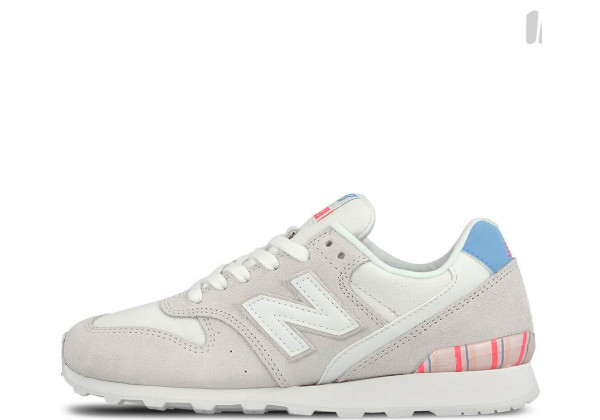 Кроссовки New Balance женские 996 телесные